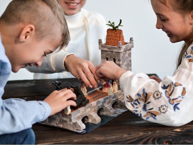 Standalone Build Toy Construction Set