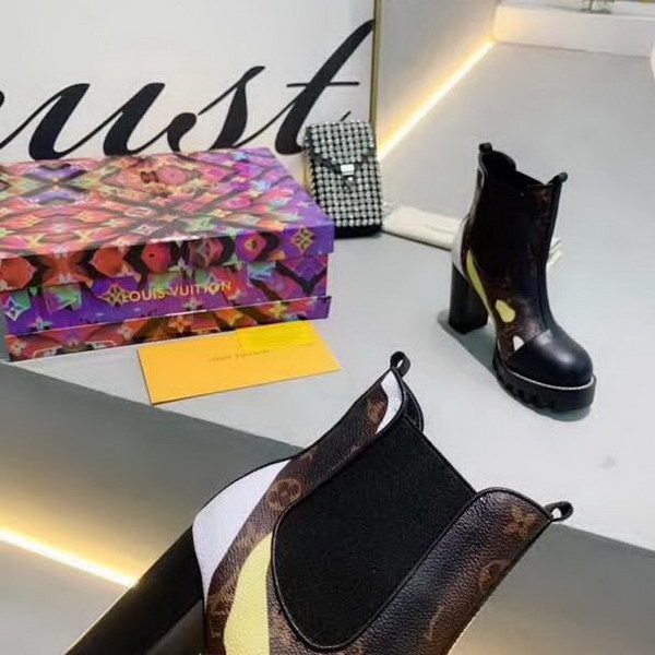 20秋季最新专柜款-路易威登LV2020秋冬时尚短靴系列，秋冬最受欢迎的单品当属短靴，一款短靴可以搭配出N种风格，无论你想扮成帅气的牛仔还是优雅的OL，它都能满足你的要求！所谓时尚之行，始于足下，既能走路，还能走心