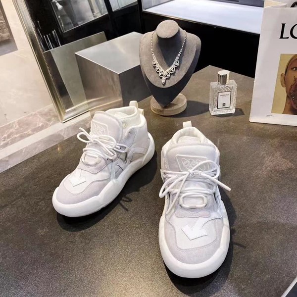 20秋季最新专柜款-OFF WHITE2020秋冬款上新官网同步，LOOG撞色鞋带，潮范十足，是当季潮鞋时尚百搭必选款喔