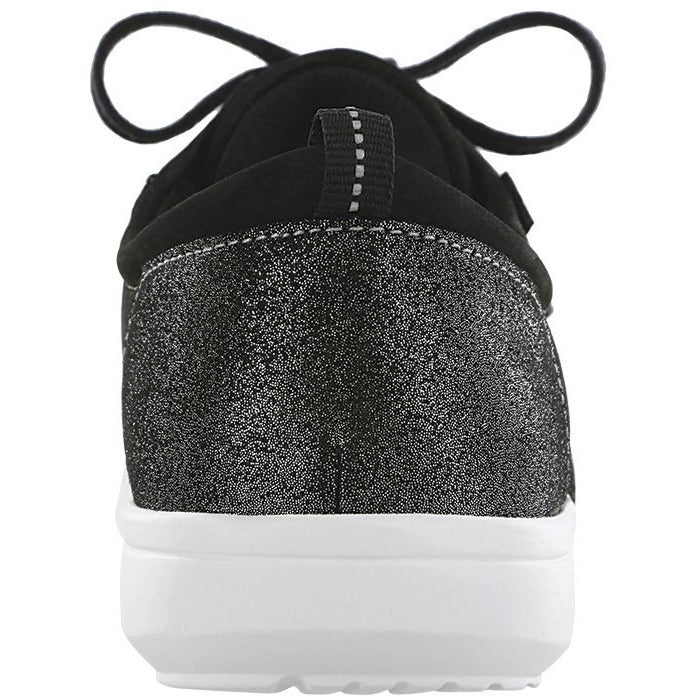 Marnie Black / Sparkle