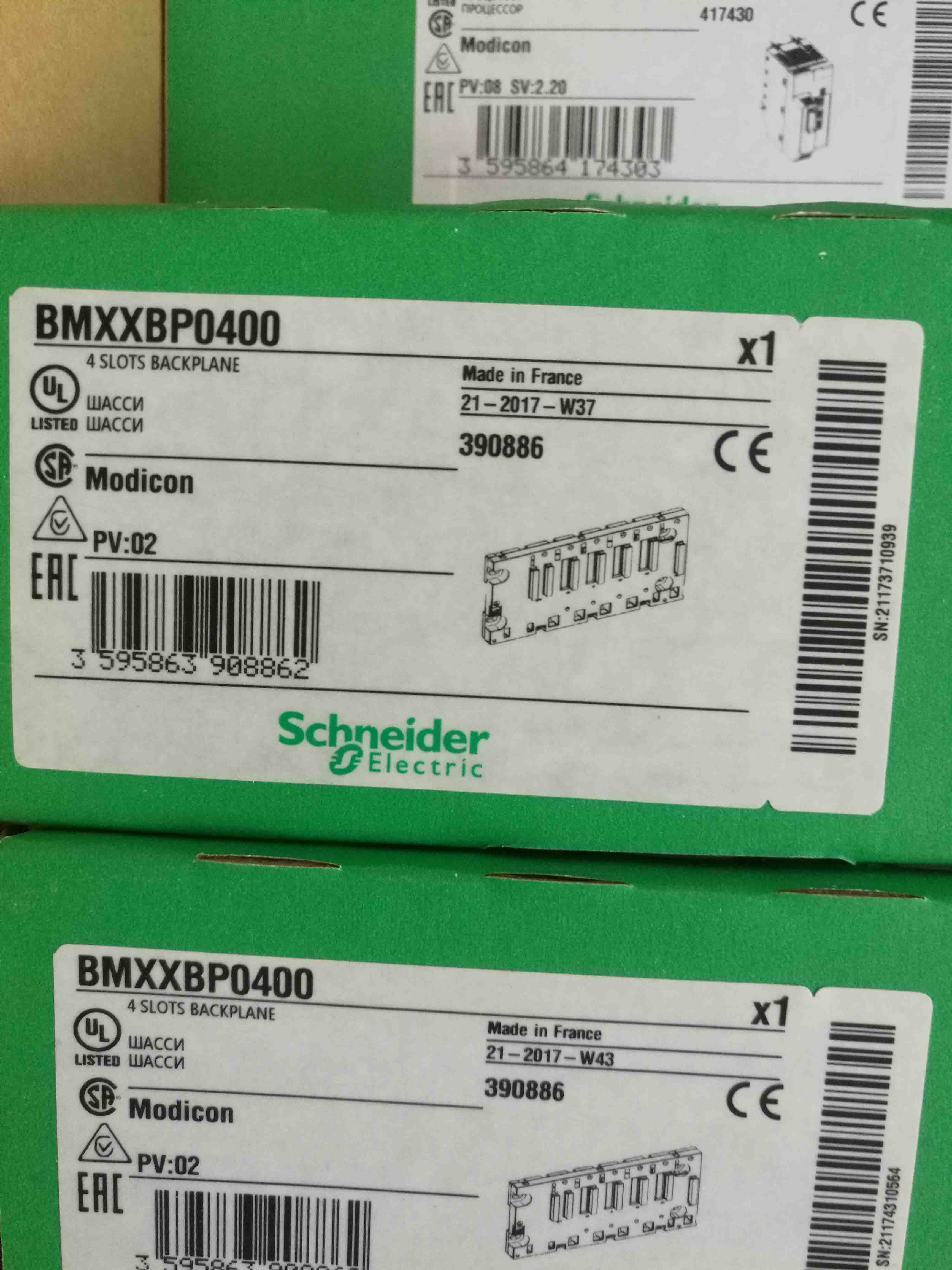 BMXXBP0400 Schneider Rack M340 - 4 slots - panel Original Factory Sealed New