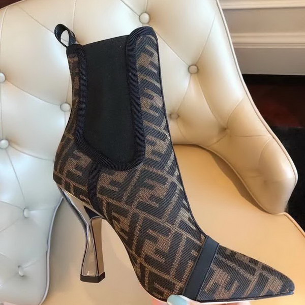 20秋季最新专柜款-芬迪Fendi经典字母LOGO超时尚百搭，鞋面是半透视纳米科技网眼FF字母布+丝绸牛皮制成！水染羊皮内里垫脚，脚感超舒适！真皮大底，防滑防透潮！