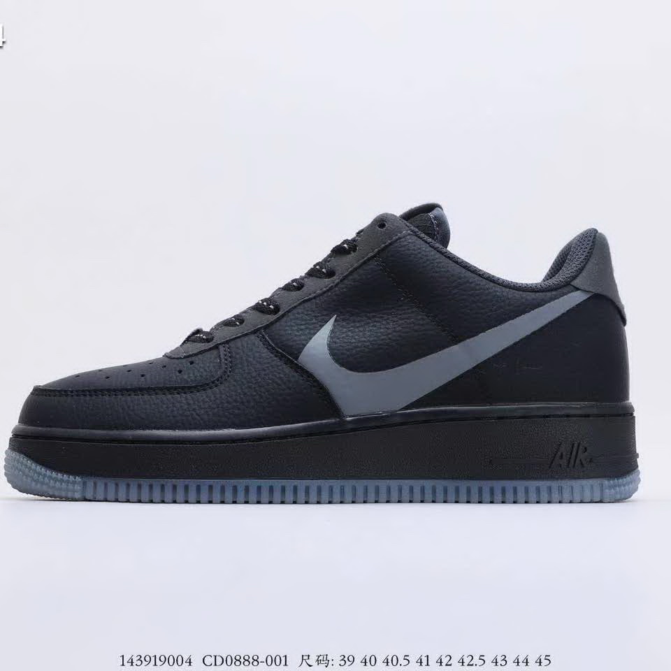 官网同步20秋季最新热销款-耐克/Nike Air Force 1 Low，百搭休闲运动板鞋，柔软，弹性十足的缓震性能和出色的中底设计，横跨复古与现代的外型结合，风靡全球三十多年