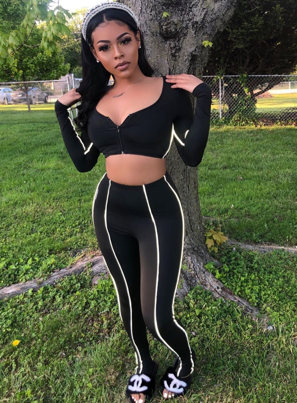 Sports Black Long Sleeve Crop Top and Legging Set