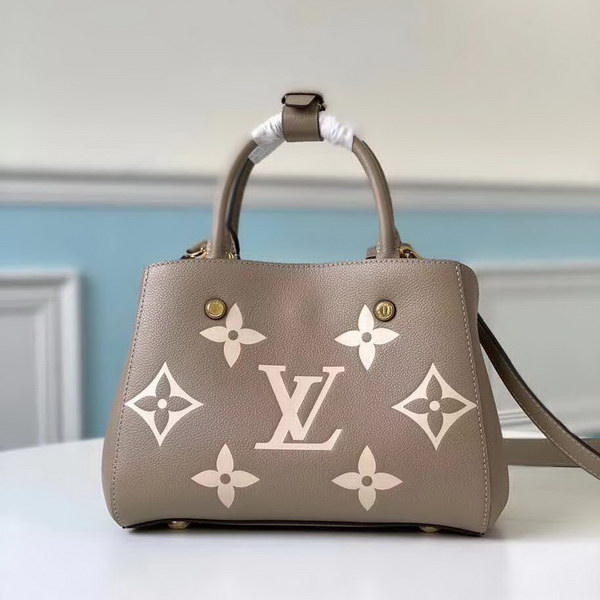 【原版皮】路易威登/LV Montaigne BB手袋，将Monogram图案先印染后压印于粒面皮革，与挺括线条相辅相成，有立体感的造型与精巧的内部设计，款号：M45489