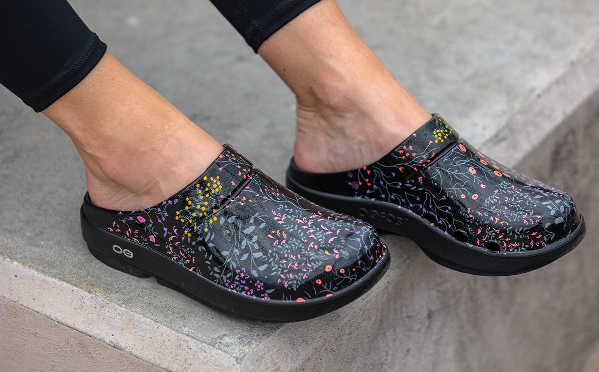 Women's OOcloog Limited Edition Clog - Wild Flower