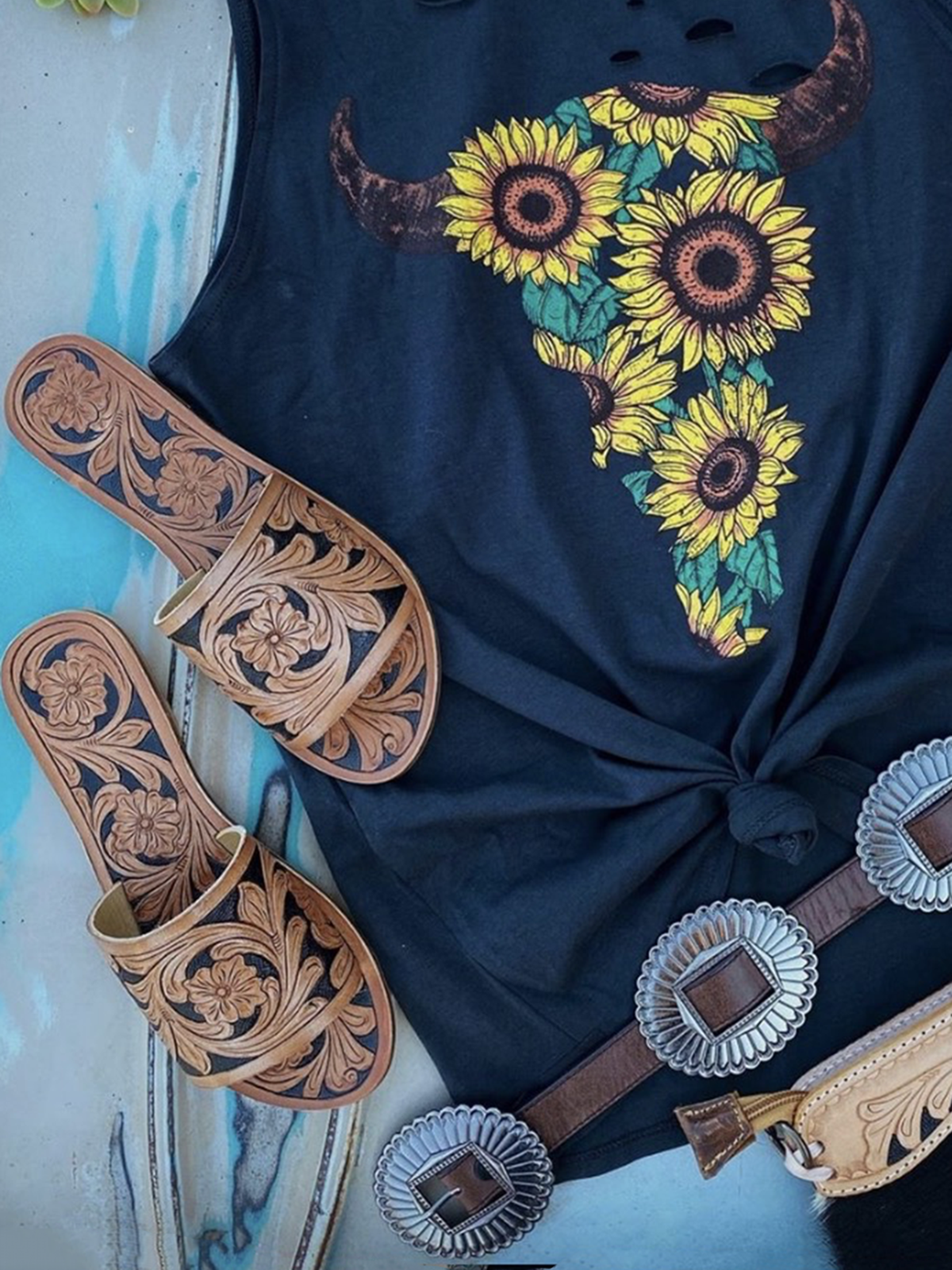 Sleeveless Ripped  Crew Neck Shirts & Tops