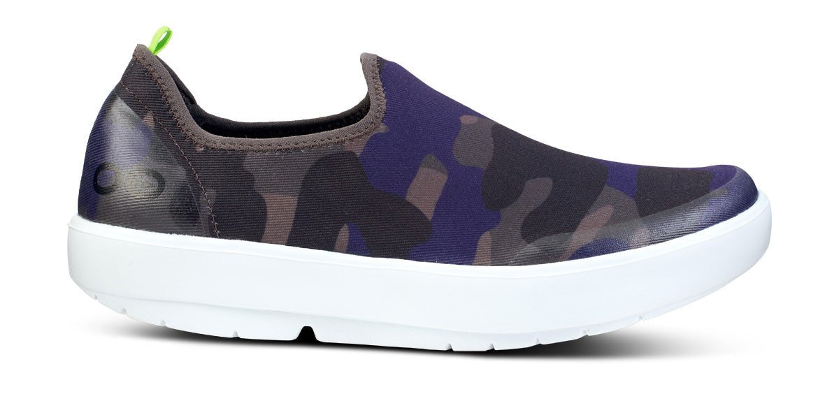 Women's OOmg eeZee Low Shoe - Midnight Camo