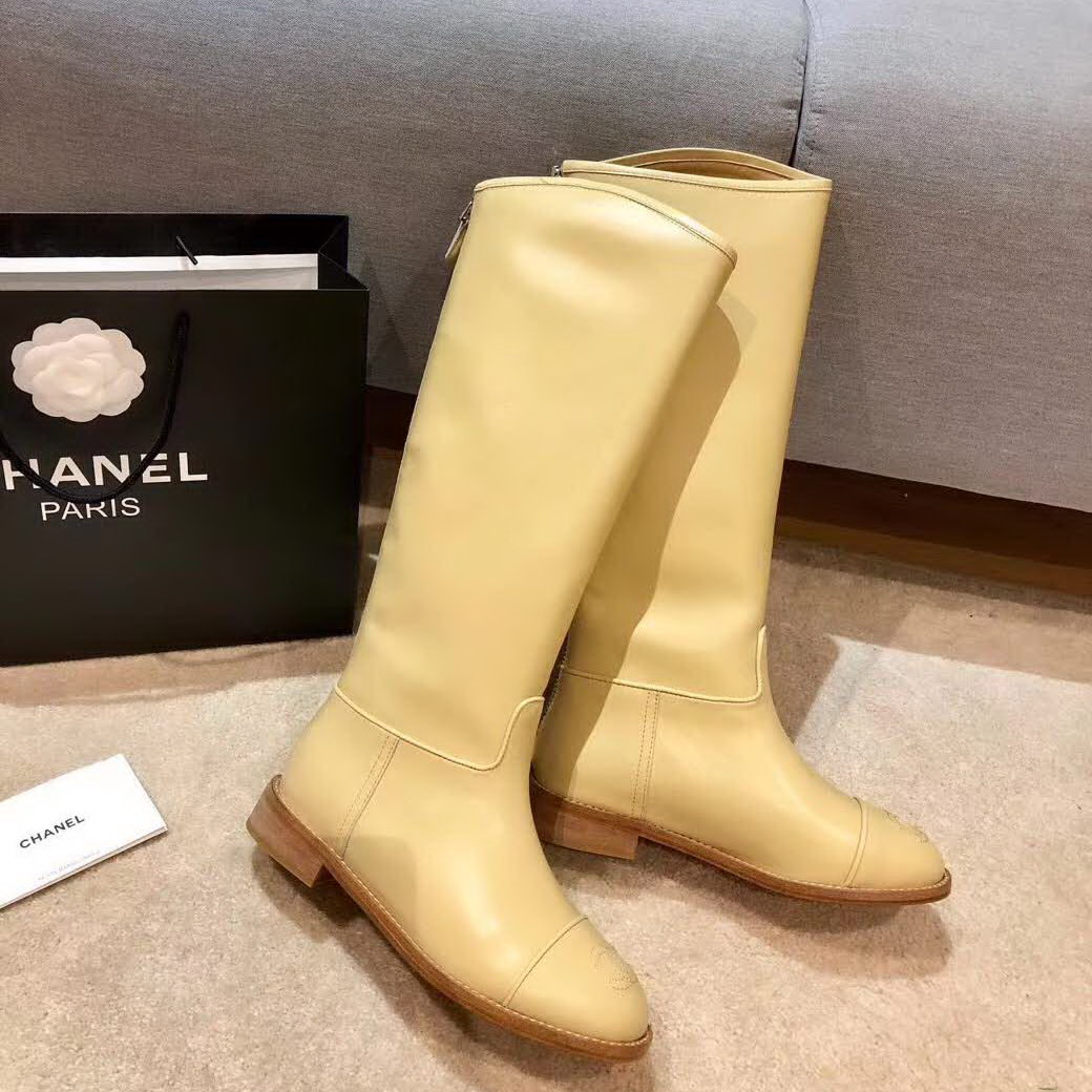 20秋季最新专柜款-香奈儿Chanel2020秋冬新品系列！经典鞋形+英伦休闲设计，经典耐看！原版倒模楦型，极致1:1形体