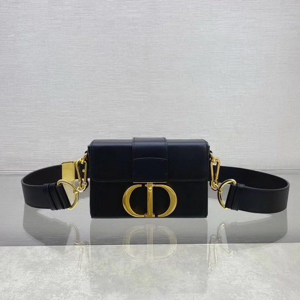 【原版皮】迪奥/Dior 30Montaigne Mini Box全皮系列，极简，高级的，带着随性的慵懒感觉，虽然说是小号，容量也是很能打的，上身无敌好看，款号：M9204
