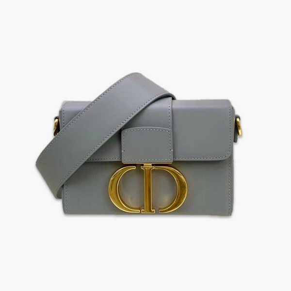 【原版皮】迪奥/Dior 30Montaigne Mini Box全皮系列，极简，高级的，带着随性的慵懒感觉，虽然说是小号，容量也是很能打的，上身无敌好看，款号：M9204