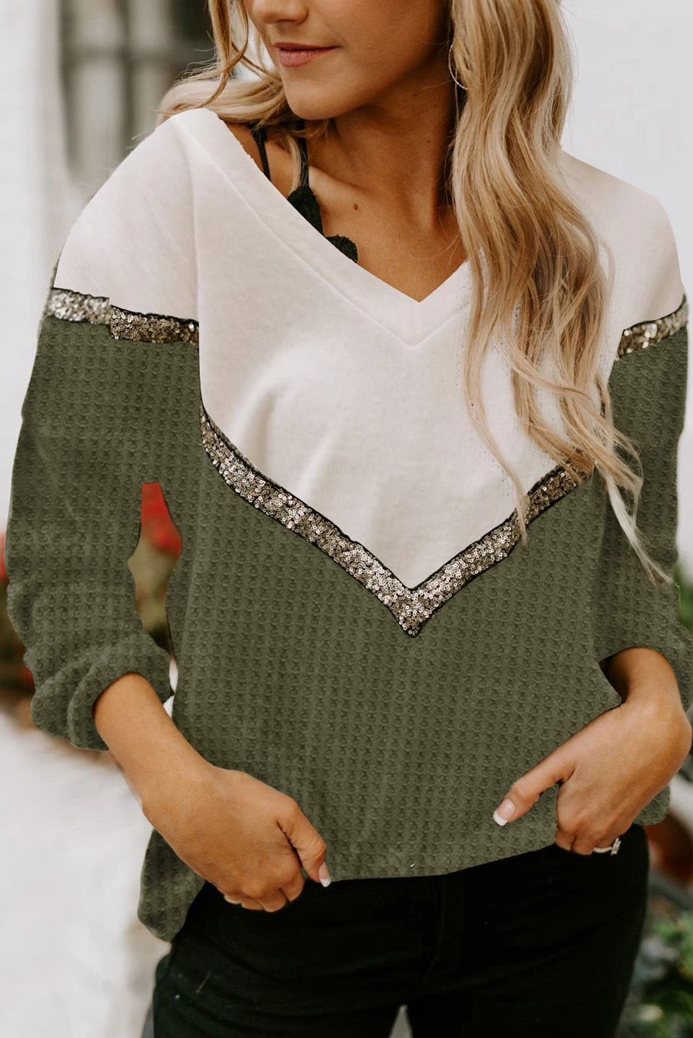 绿色时尚拼色亮片V领套头长袖上衣