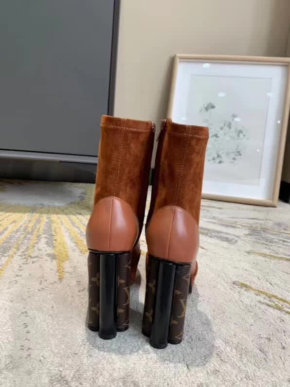 20秋季最新专柜款-路易威登LV2020早秋最新短靴，羊京包水台，一眼看上去就高端大气上档次，让你齁的柱所以主场，超级好看哦