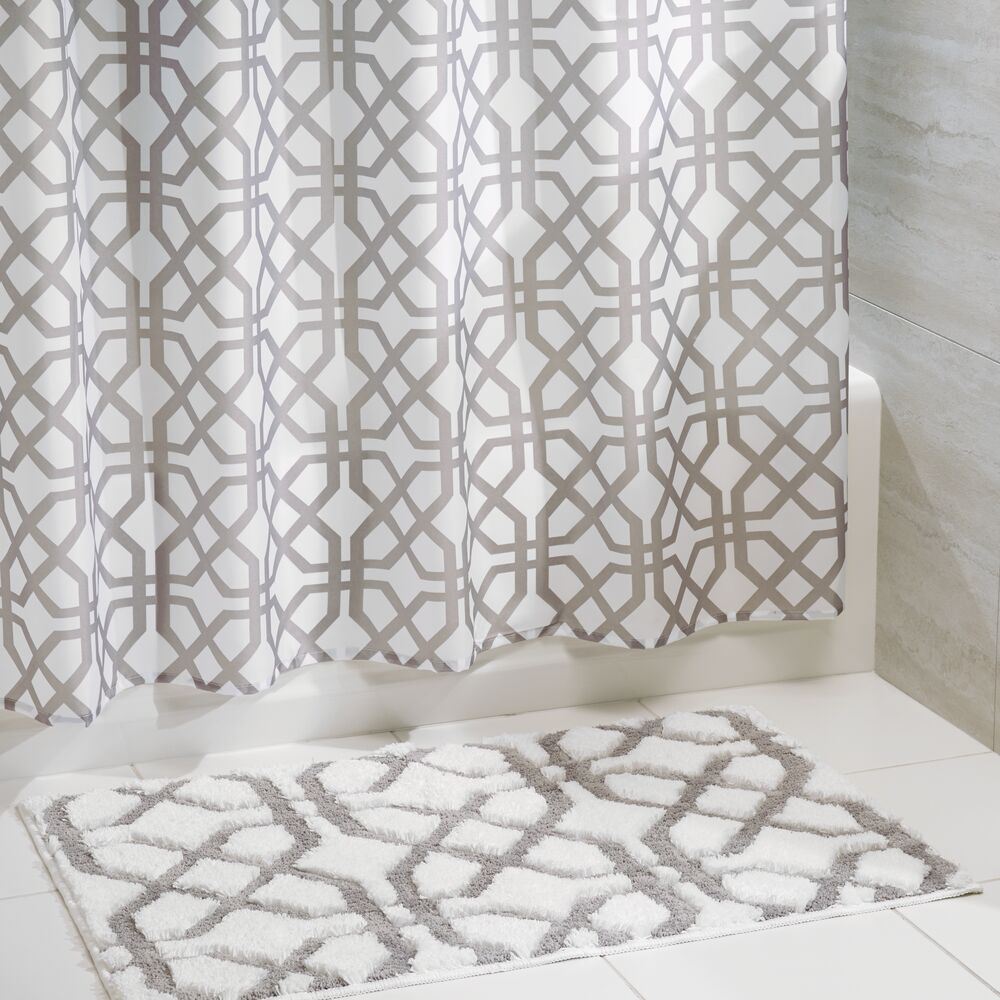 iDesign Trellis Rug 34 x 21 in White and Stone