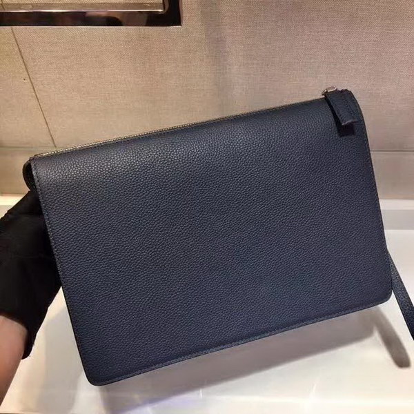 【原版皮】普拉达/Prada 男士手包，采用小牛皮材质，充分呈现充满现代感和阳刚之气的迷人魅力，颇具功能性，非常实用，款号：2VF018