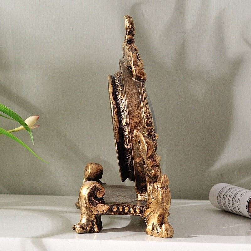 Creative Retro Living Room Resin Clock Desk Clock Silent