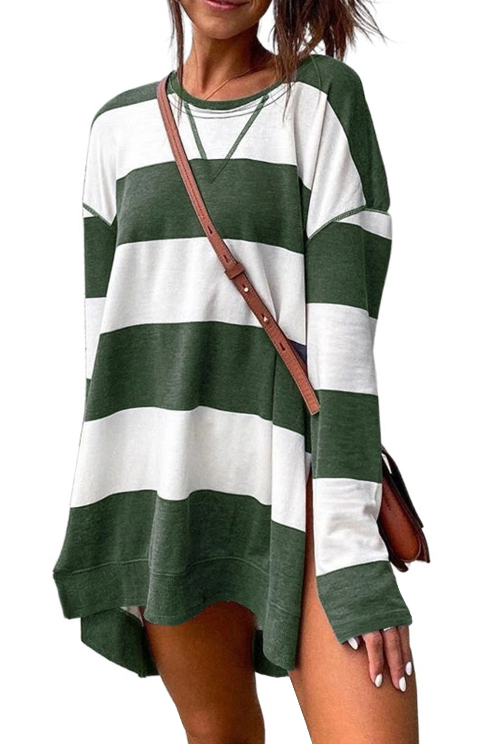 绿色条纹圆领长袖侧开衩休闲宽松上衣