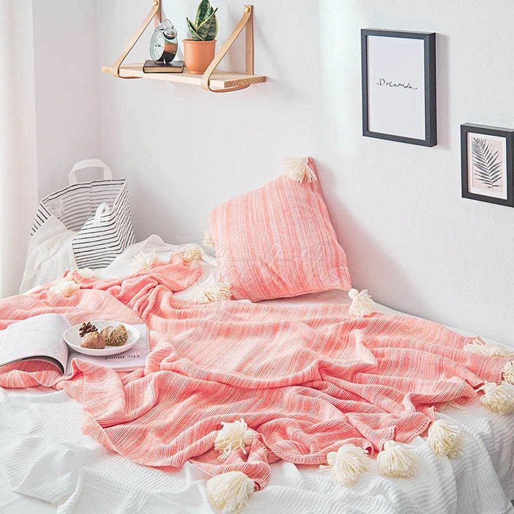 Tasseled Pompom Triming Knit Blankets