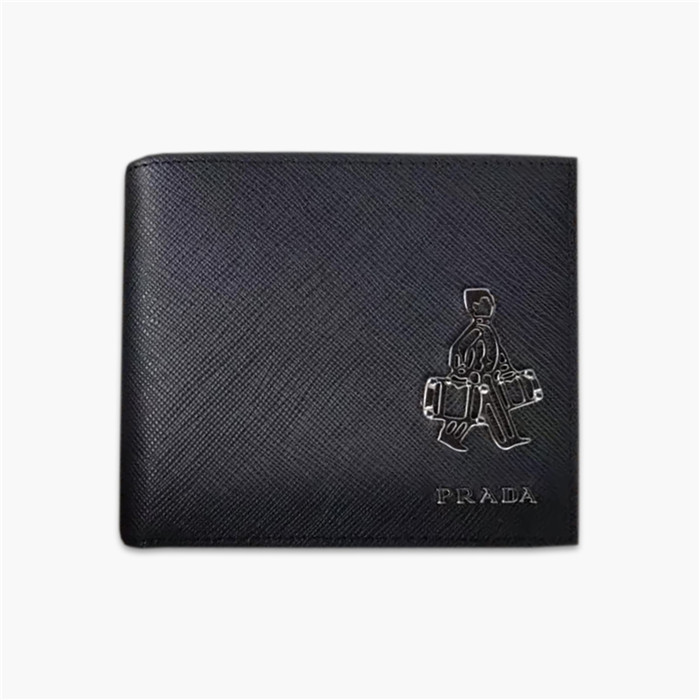 【原版皮】普拉达/Prada 短款钱夹，选用十字纹小牛皮裁制而成，边角点缀小公仔标识，经典之作，简单时尚，款号：2M0513