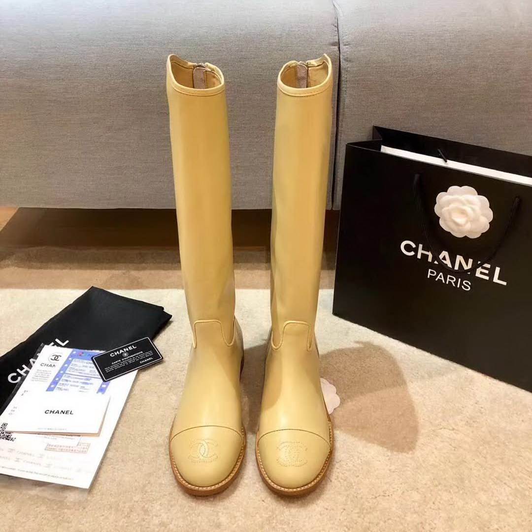 20秋季最新专柜款-香奈儿Chanel2020秋冬新品系列！经典鞋形+英伦休闲设计，经典耐看！原版倒模楦型，极致1:1形体