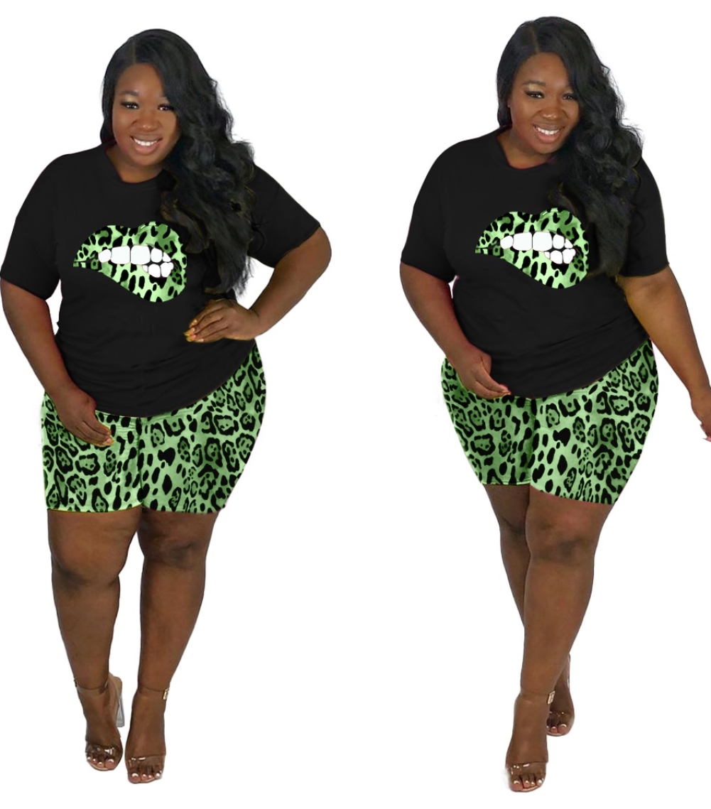 Plus Size Summer Lips Print Two Piece Leopard Shorts Set