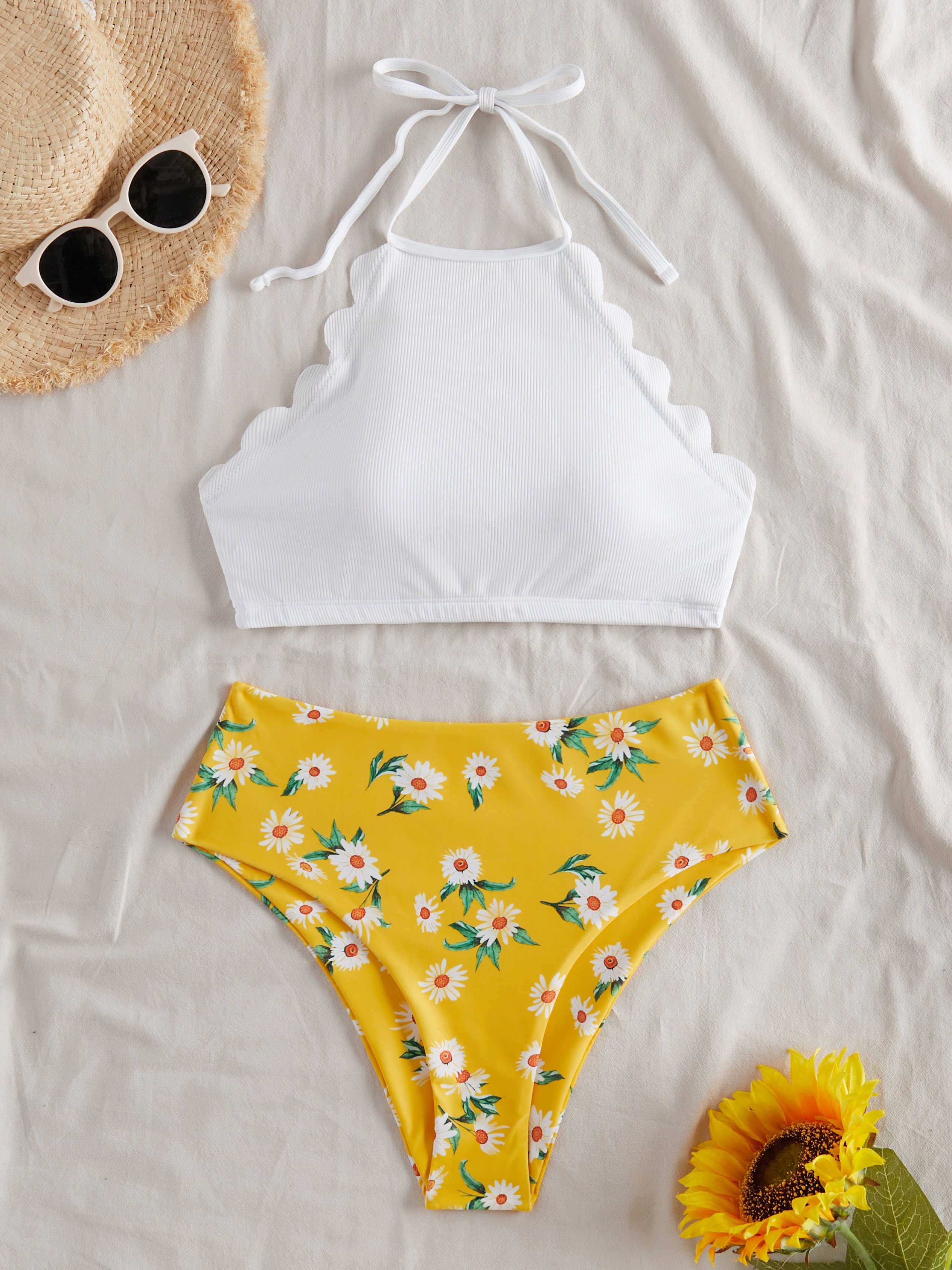 Floral Print Halter Neck Scallop Wavy Hem Bikini