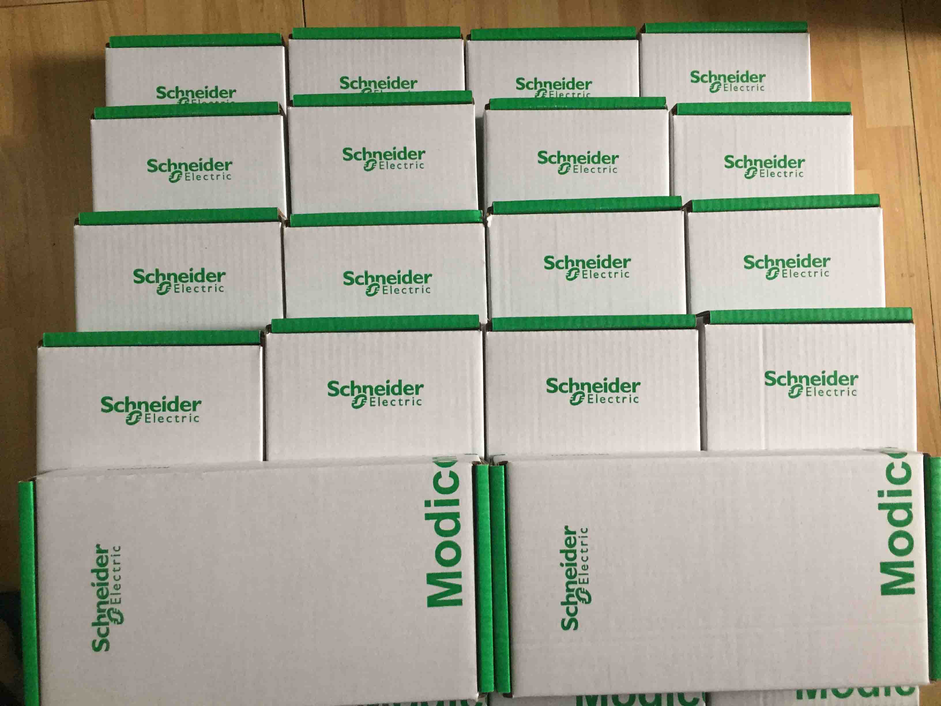 ATV930U55N4 Schneider Variable speed drive ATV930 5,5kW Original Factory Sealed New