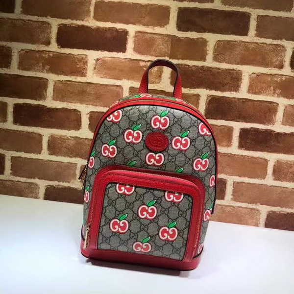 【原版皮】古驰/Gucci 苹果双肩背包，融入了卡通风格的苹果图案，与品牌的双G字母交织图案巧妙搭配，这款背包采用拉链前袋，背面为科技网布材质，款号：601296