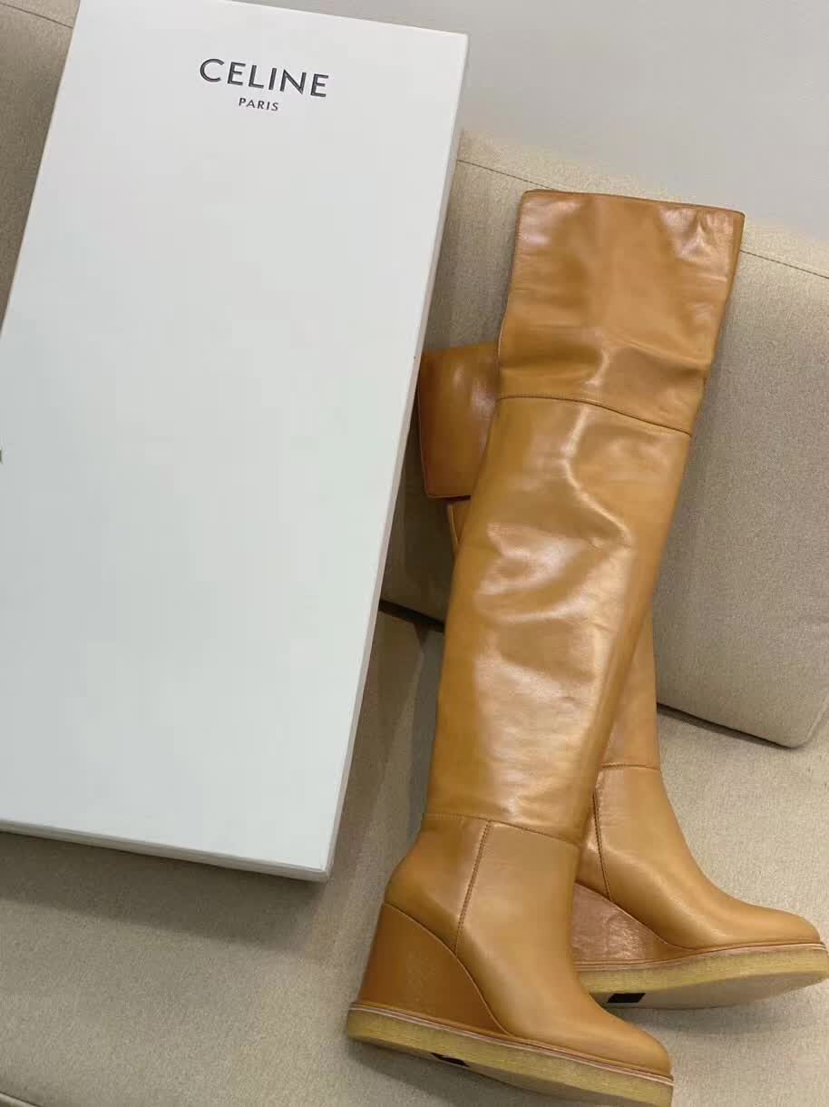 20秋季最新专柜款-赛琳Celine2020爆款秋冬系列！经楦靴型+英伦复古设计，经典耐看