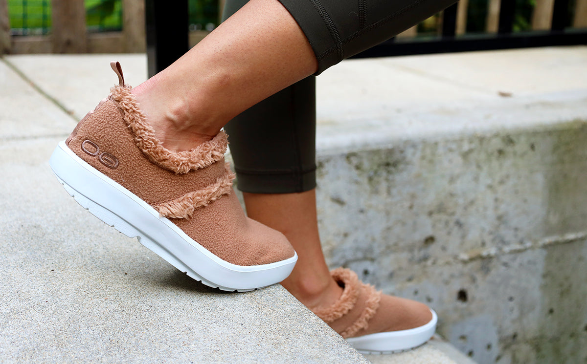 Women's OOcoozie Low Shoe -  Chestnut