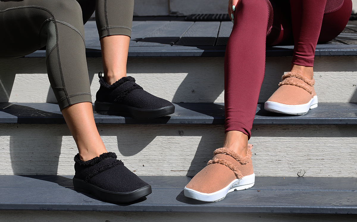 Women's OOcoozie Low Shoe -  Chestnut