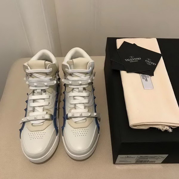 20秋季最新专柜款-华伦天奴Valentino秋季新款重工型铆钉休闲鞋 原版完美楦形.演绎完美选择的你.