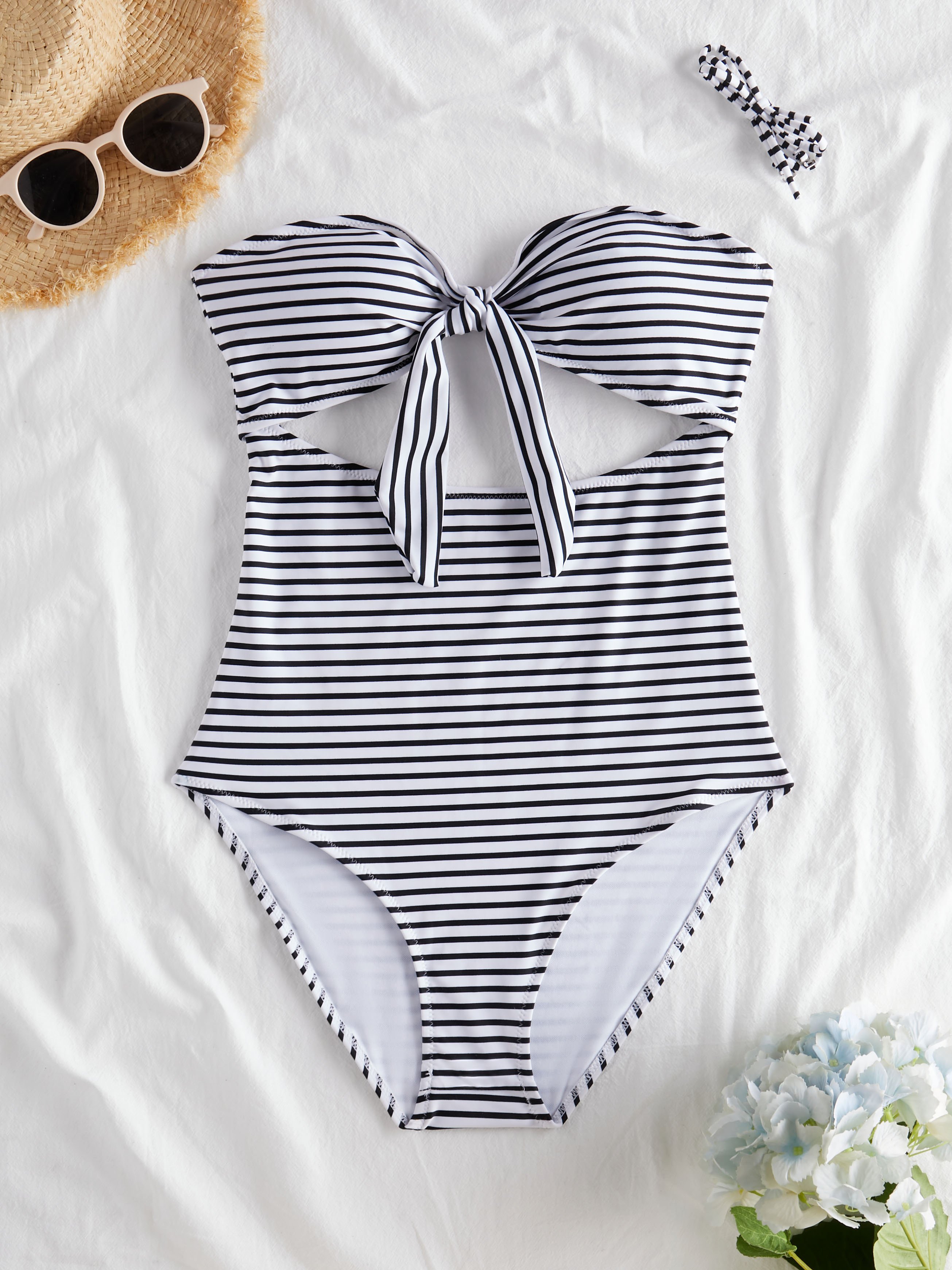 Stripe Print Cut Out Detachable Strap Swimsuit