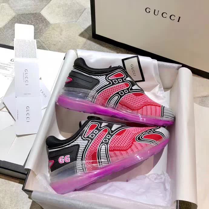 20秋季最新专柜款-古驰Gucci最新Ultrapace系列情侣款运动鞋，再推革新之作，个个配色惊艳，亮相2020时装秀