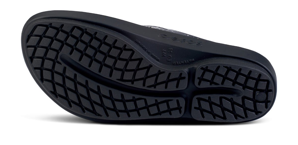 Women's OOlala Limited Sandal - Champagne Pop