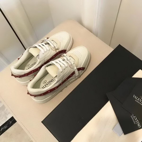20秋季最新专柜款-华伦天奴Valentino秋季新款重工型铆钉休闲鞋 原版完美楦形.演绎完美选择的你.