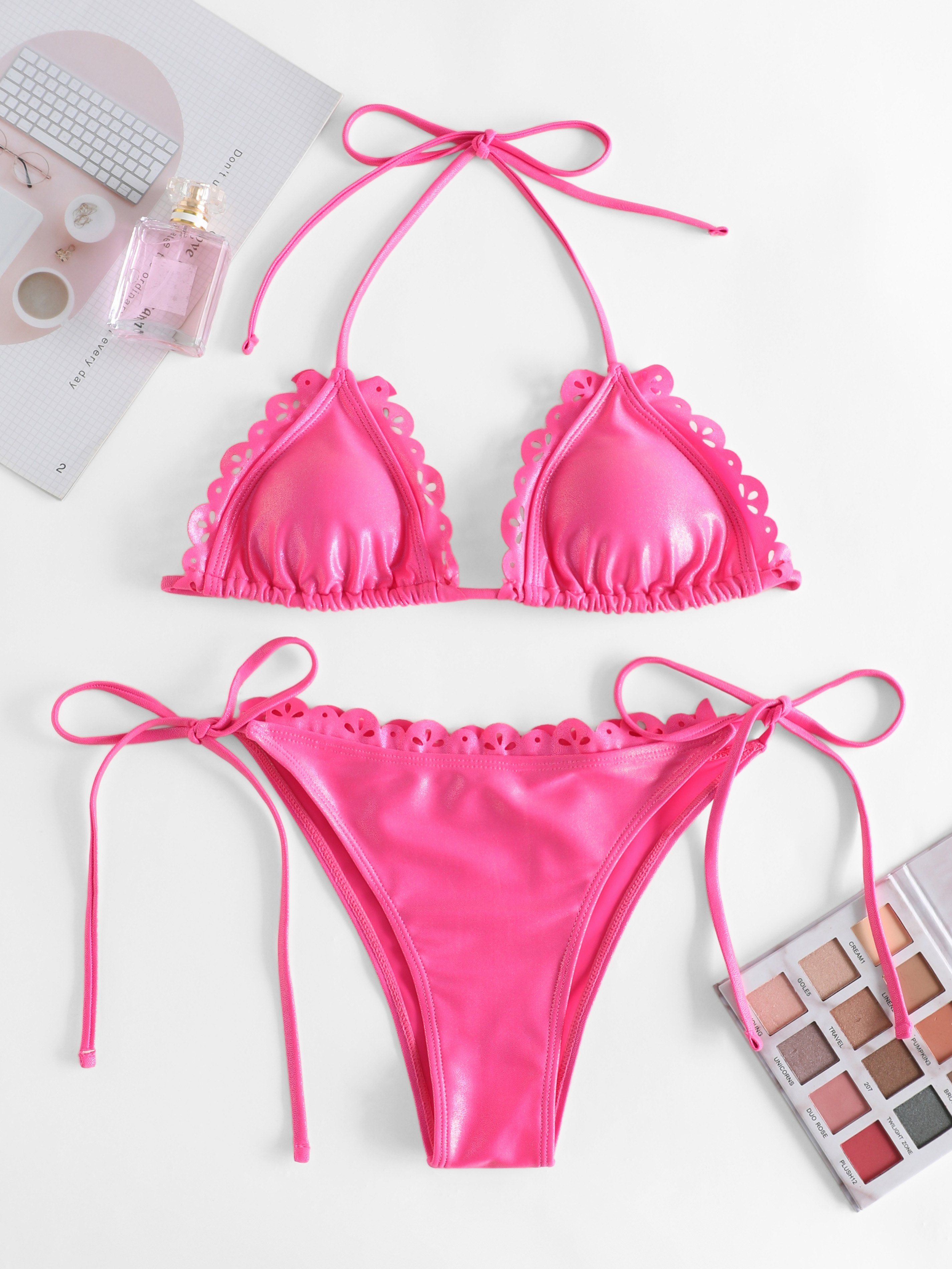 Solid Scallop Tringle String Bikini