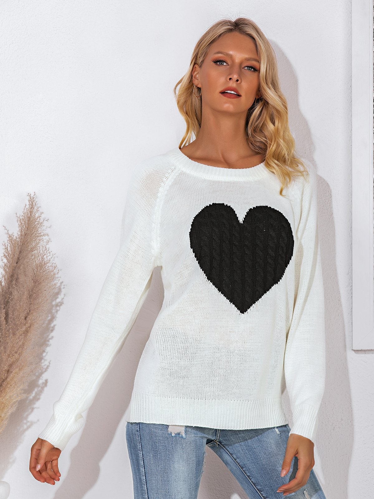 Heart Printed Crew Neck Knitted Long Sleeve Sweaters