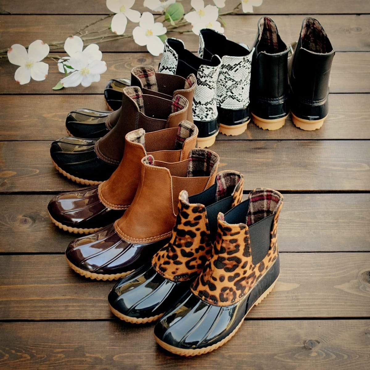 Women Two-Tone Duck Boots