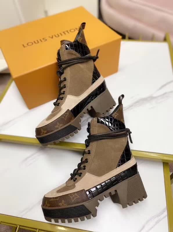 20秋季最新专柜款-路易威登LV2020早秋经典高跟马丁靴沙滩靴，鞋面牛皮/老花皮拼接 牛皮里 整条鞋带都是真皮切条 跟高7cm水台3.5cm 大气显瘦增高 好走不累脚