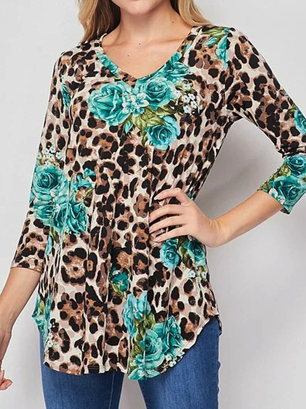 Shift V Neck 3/4 Sleeve Printed Shirts & Tops
