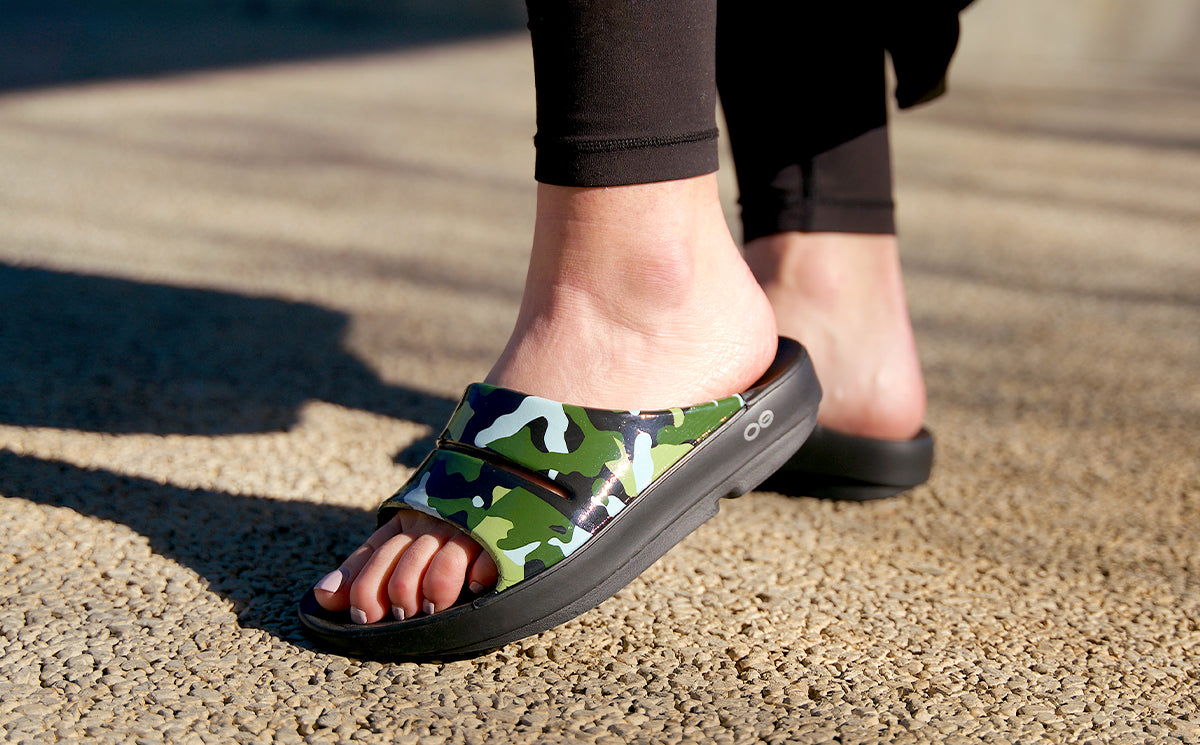 Women's OOahh Luxe Slide Sandal - Jungle Camo