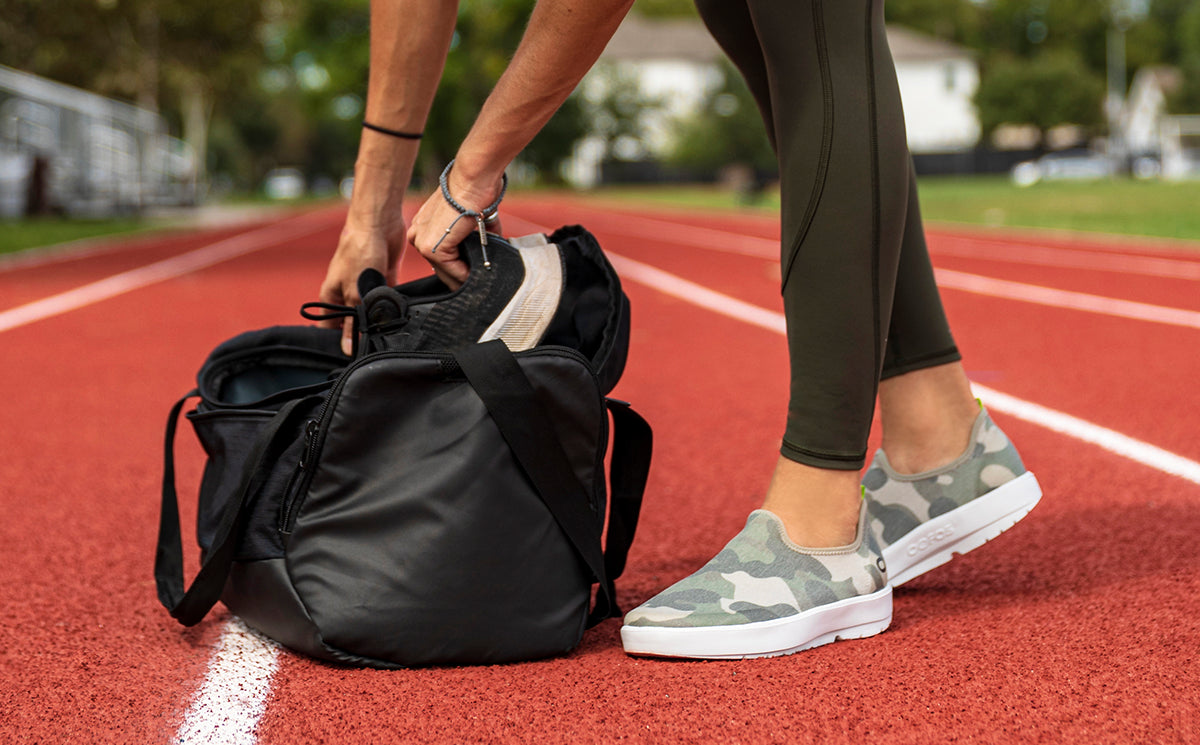 Women's OOmg eeZee Low Shoe - Green Camo
