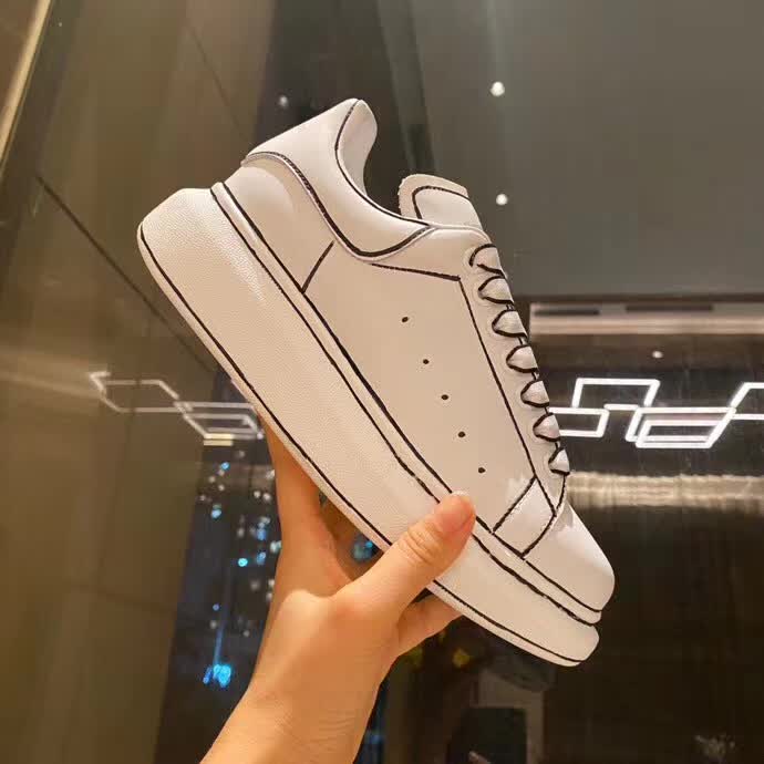 20秋季最新专柜款-麦昆McQueen情侣款经典明星爆款百搭小白鞋，各路明星纷纷上脚，超经典好看