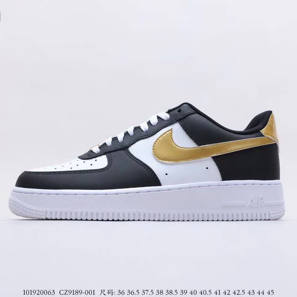 官网同步20秋季最新热销款-耐克/Nike Air Force 1 Low，空军一号百搭休闲运动板鞋，采用硬质荔枝纹头层皮革鞋面材质，内置全掌air sole气垫