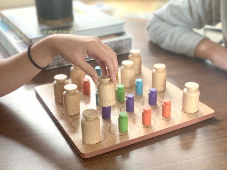 Kloak: The Under Cover Strategy Game