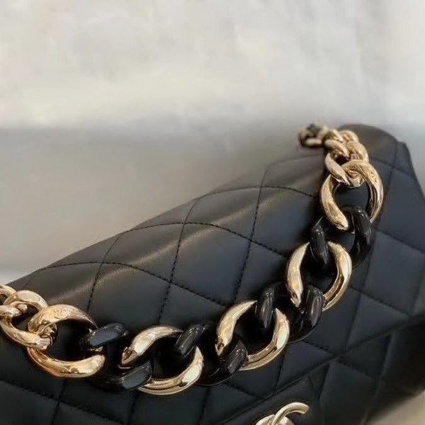 【原版皮】香奈儿/Chanel 亚克力手拎包，采用柔软细腻的进口小羊皮，经典菱格走线，单肩斜挎多用包，小香一直秉承简洁风格，低调奢华，也着实百搭，大号实用，小号俏皮：AS1354