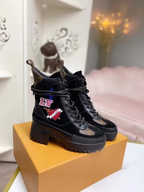 20秋季最新专柜款-路易威登LV2020早秋经典高跟马丁靴沙滩靴，鞋面牛皮/老花皮拼接 牛皮里 整条鞋带都是真皮切条 跟高7cm水台3.5cm 大气显瘦增高 好走不累脚