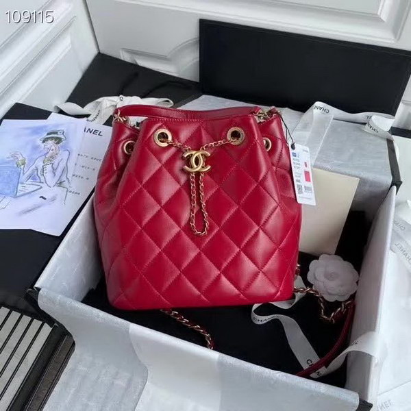 【原版皮】香奈儿/Chanel 新款抽绳包，选用小羊皮经过特殊工艺抛光，皮面略微亮闪闪，增加了耐磨度同时又超质感，经典的菱格纹设计，双C纽扣设计，19的皮穿金属粗链条，款号：AS1900