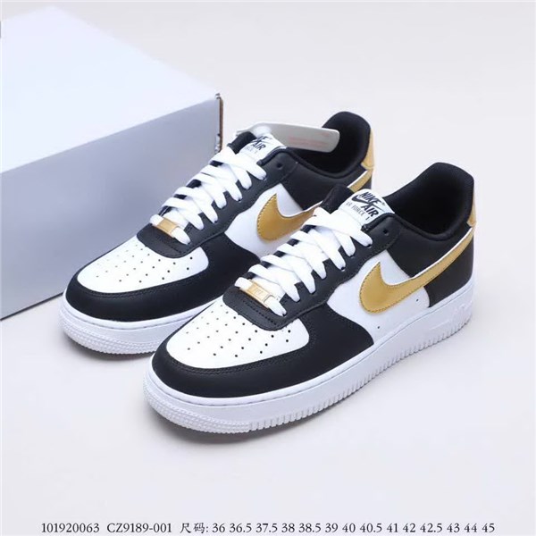 官网同步20秋季最新热销款-耐克/Nike Air Force 1 Low，空军一号百搭休闲运动板鞋，采用硬质荔枝纹头层皮革鞋面材质，内置全掌air sole气垫